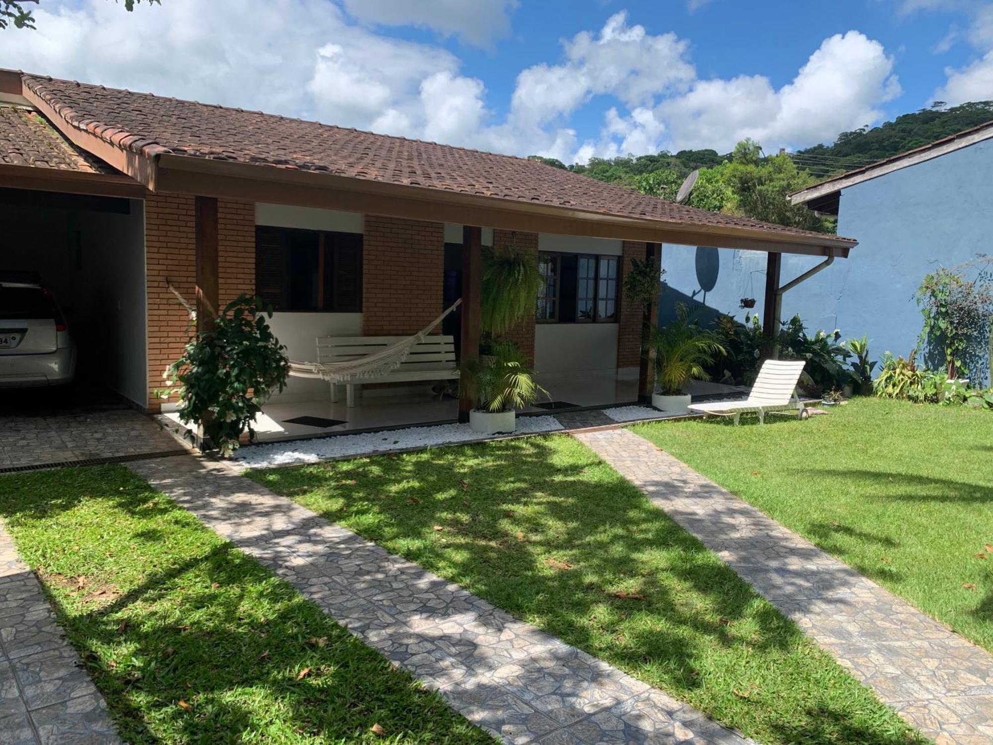 Casa Em *
